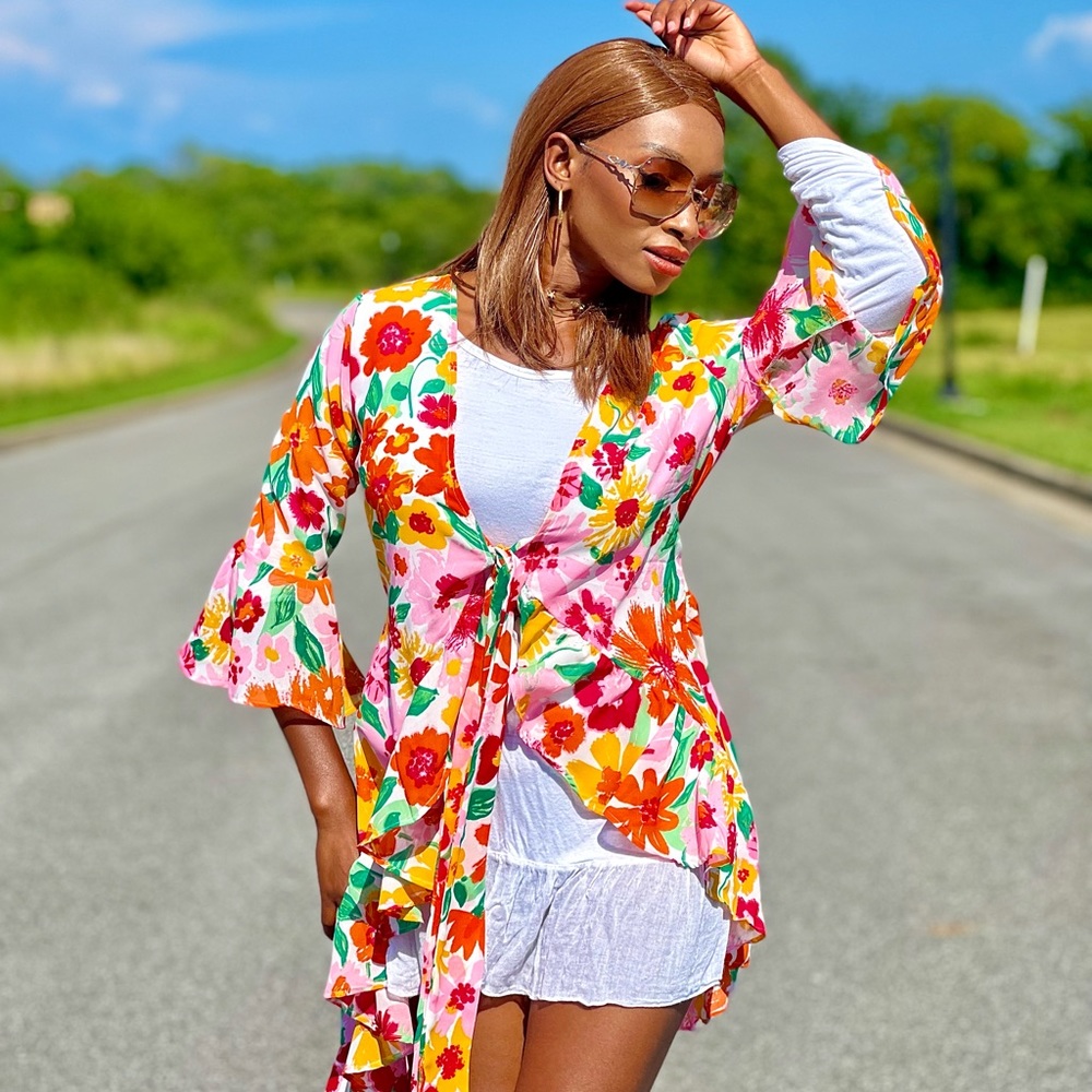 Kimono beach wrap. Colorful fashion style for your vacation photos to pop!